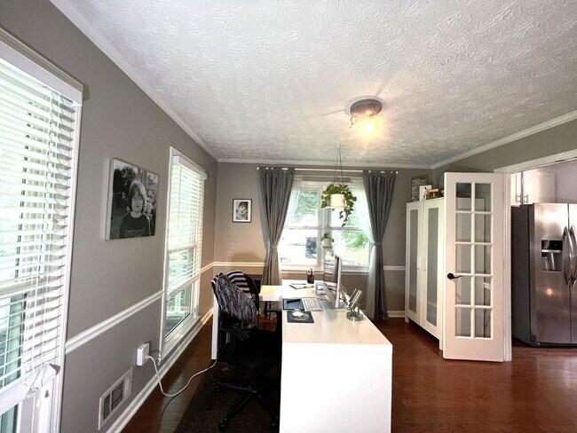 Building Photo - 3324 Devaughn Dr