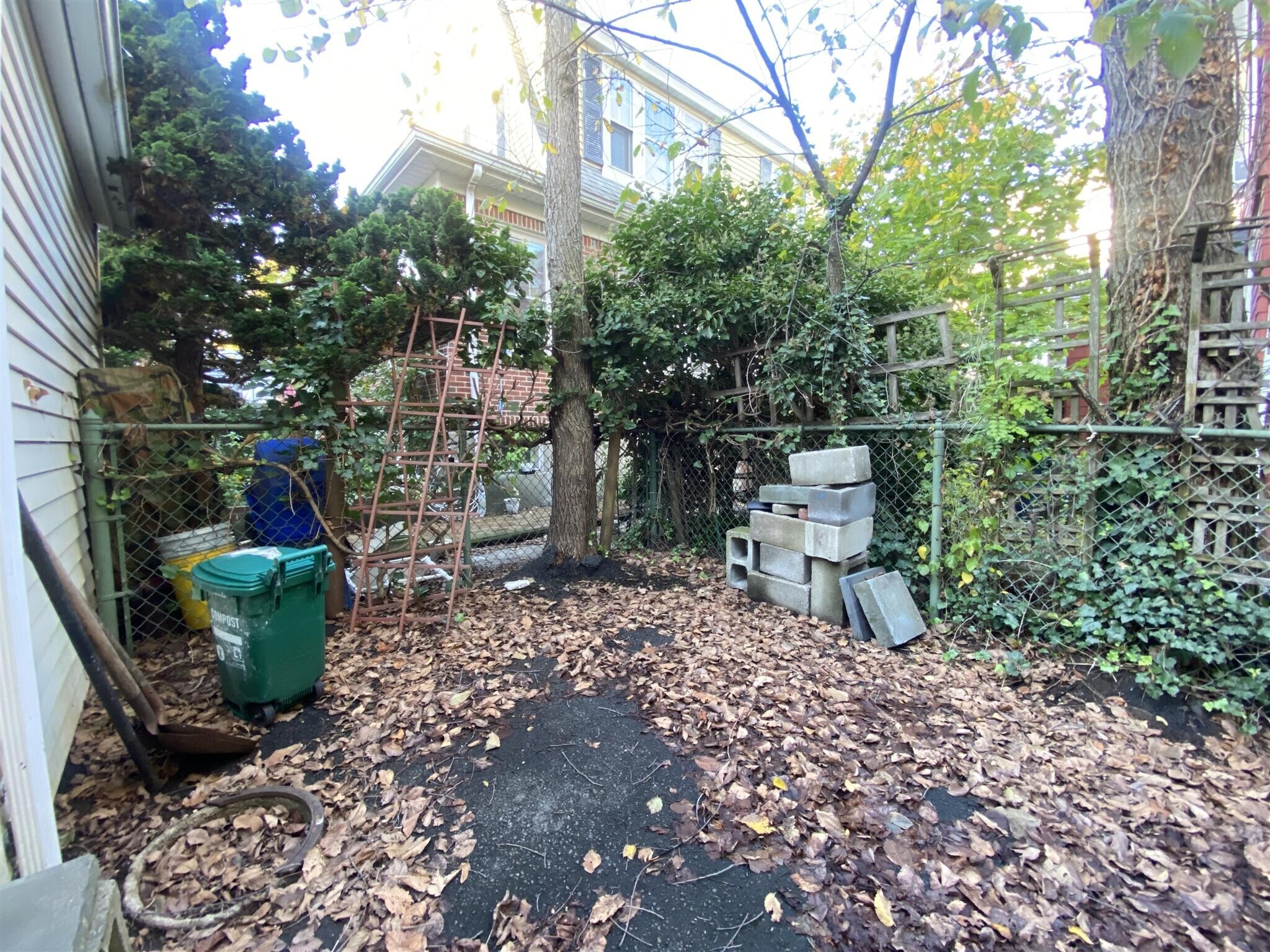 Building Photo - 153 Hamilton St