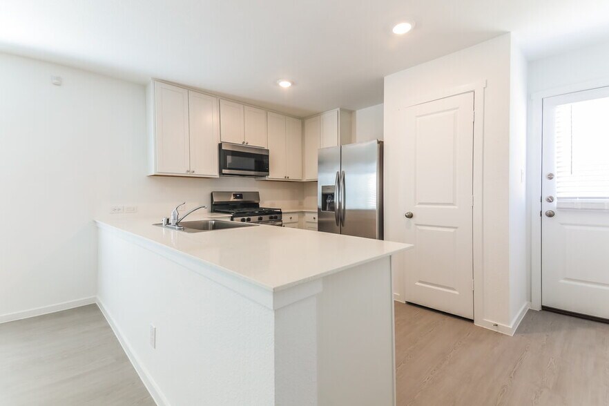 Building Photo - 1229 Canyon Wren Dr