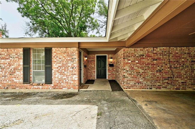 Building Photo - 2009 Greenbrook Pkwy