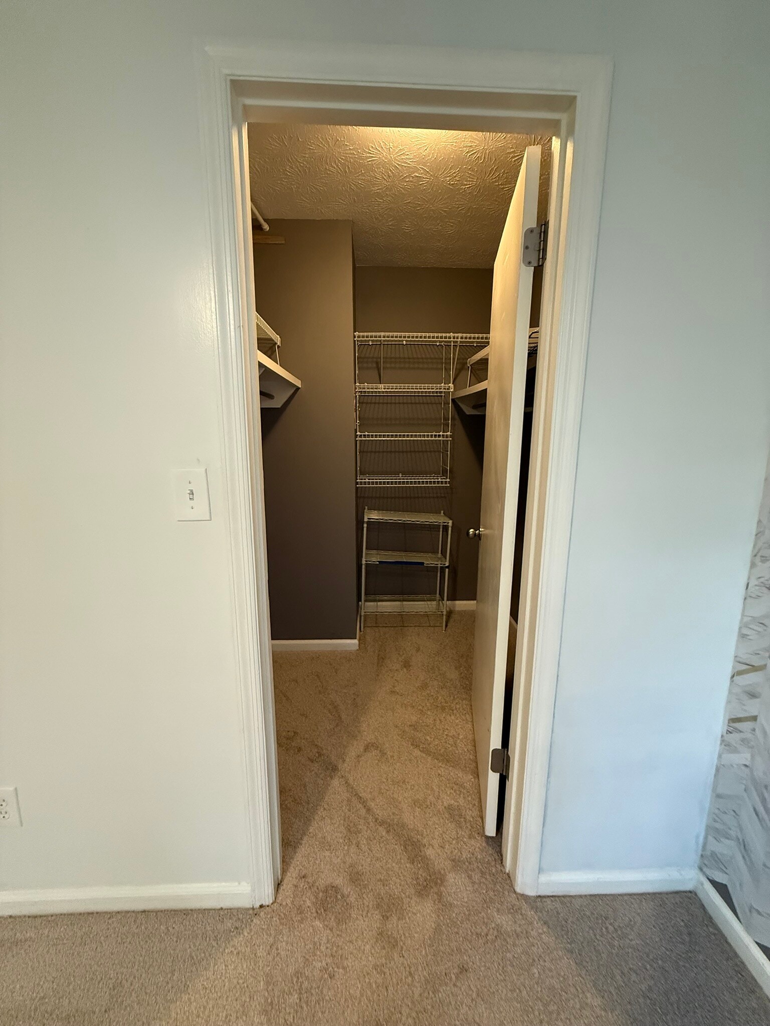 Building Photo - 3140 Seven Pines Ct