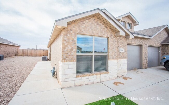 Building Photo - 1924 Langford Ave