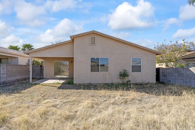 Building Photo - Tucson, AZ - Single-Family - $1,695.00 Ava...