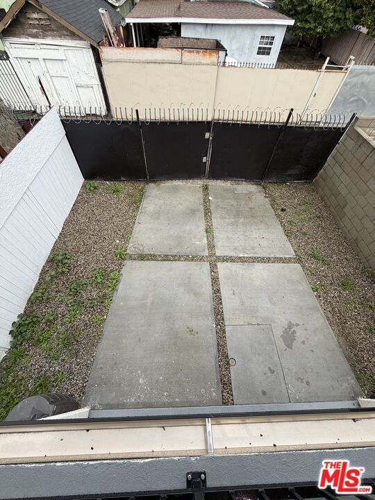 Building Photo - 8624 Graham Ave