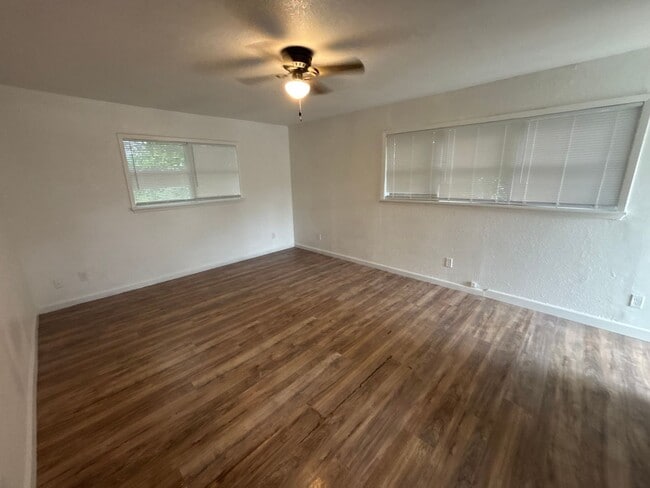Building Photo - Beautiful four bedroom single family house in Copperas Cove