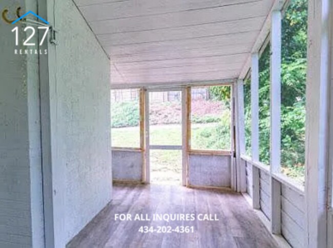 Building Photo - Spacious 2-Bedroom in the Heart of Lynchburg