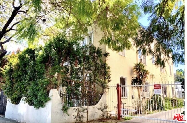 Building Photo - 1431 N Las Palmas Ave