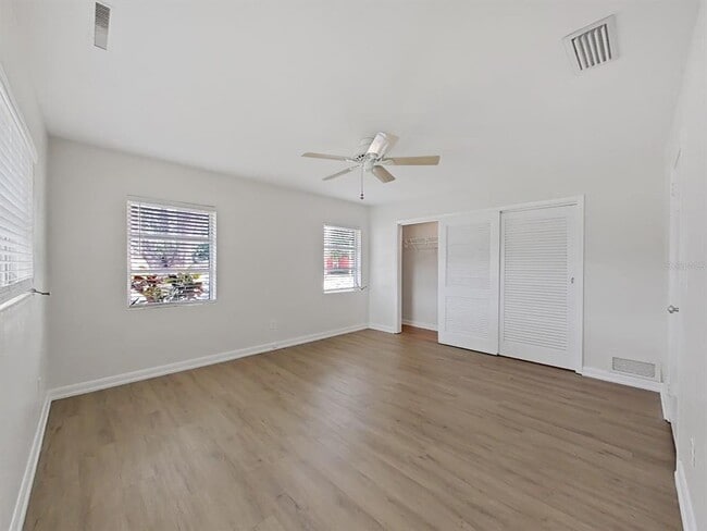 Building Photo - 1701 Laurie Ln