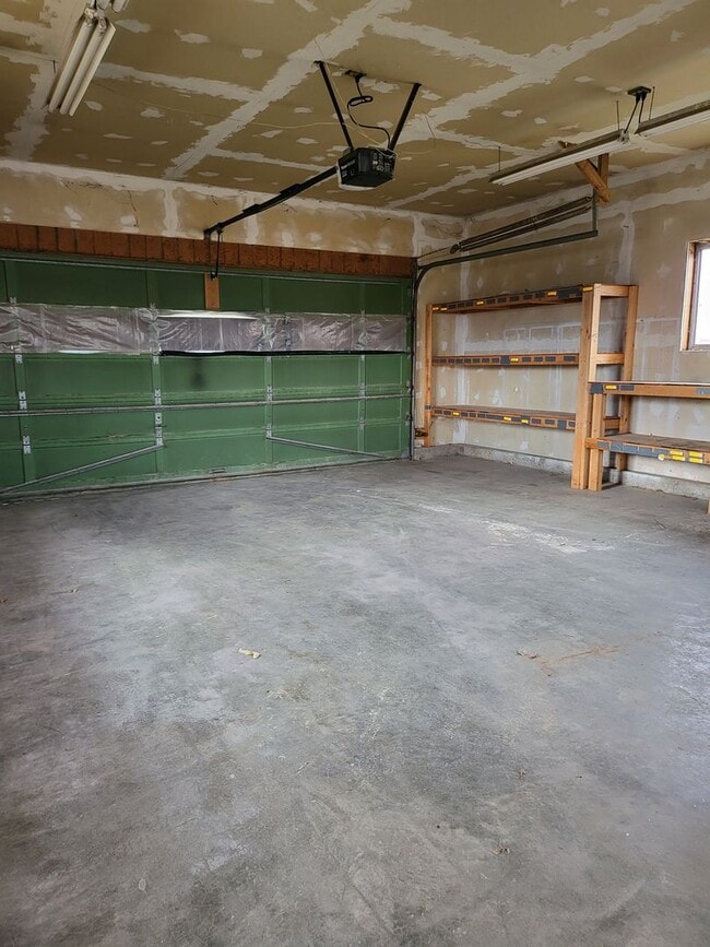 Building Photo - House in Marbleton