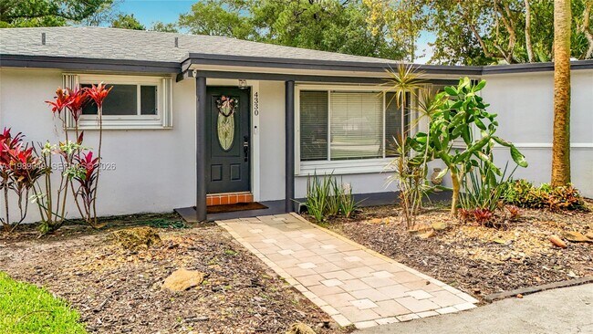 Building Photo - 4330 SW 7th St