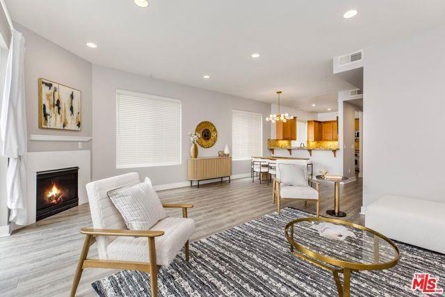 Building Photo - 11851 Laurelwood Dr