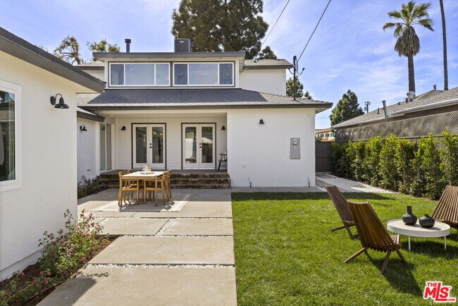 Building Photo - 3908 Bentley Ave