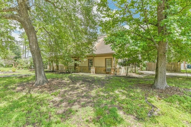 Building Photo - 28902 Twisted Oak Dr