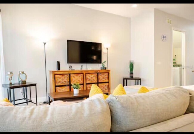 Building Photo - 354 Captiva Dr