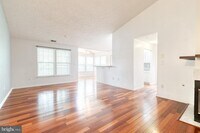 Building Photo - 2440 Blue Spring Ct