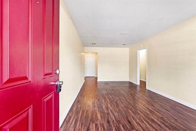 Building Photo - 10227 Glenmawr Dr