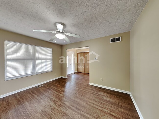 Building Photo - 4363 Squaw Valley Dr