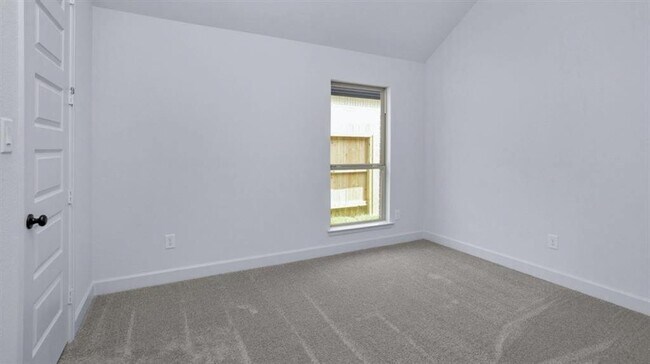 Building Photo - 535 Oakview Bend Dr