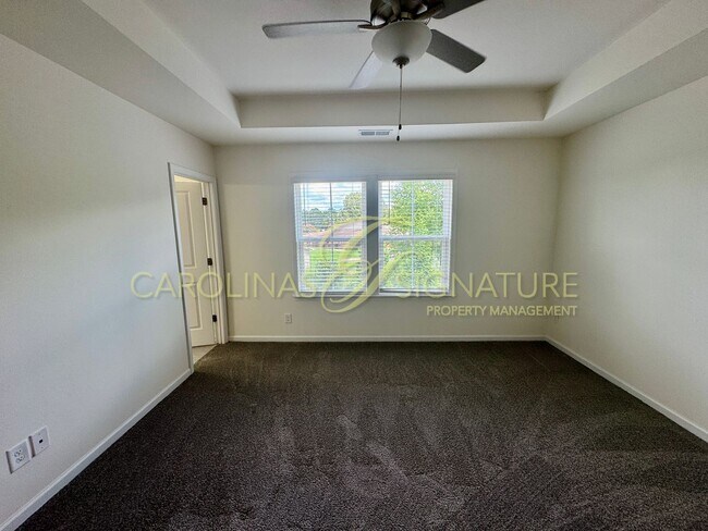 Building Photo - Fantastic 3BR/2.5BA Townhome located in The Elm at Stonecrest