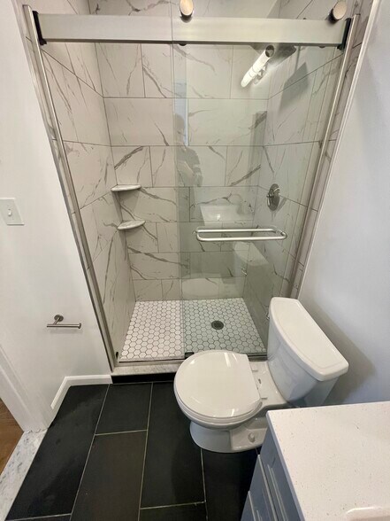 Shower - 320 Hammond Pond Pkwy