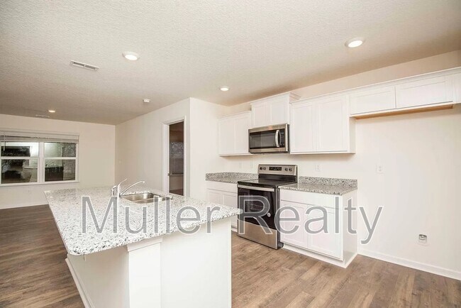 Building Photo - 7452 Game Bird St