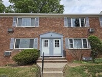 Building Photo - 11 Wedgewood Dr