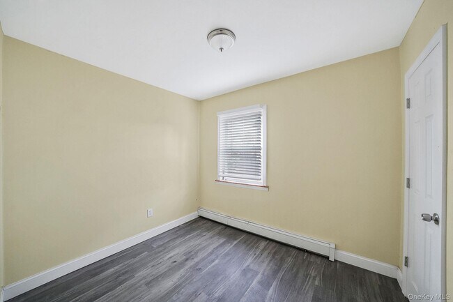 Building Photo - 110 2nd Ave