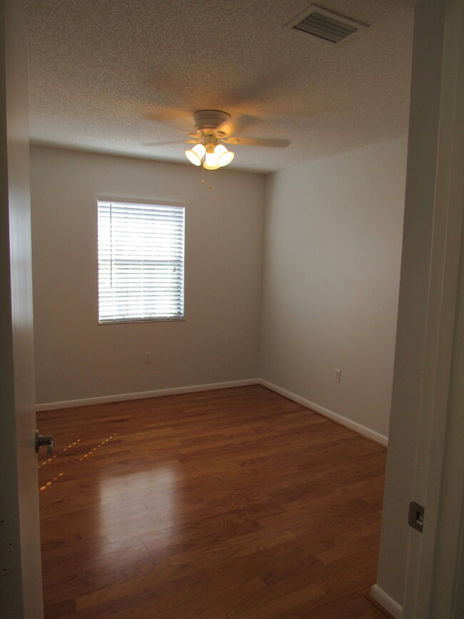 Building Photo - 610 Orange Blossom Dr