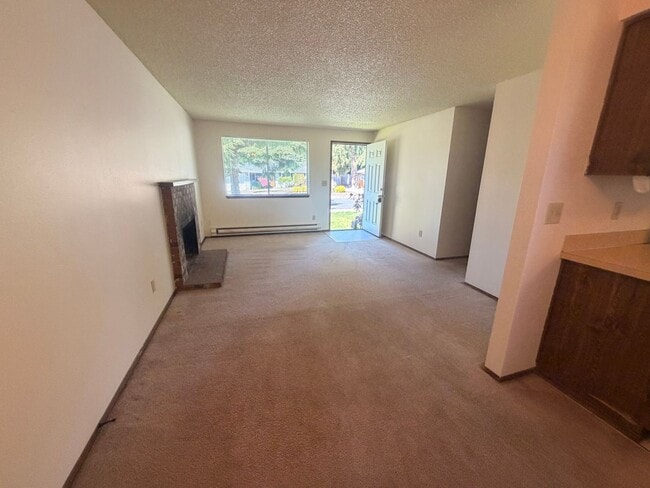 Building Photo - Rambler style home