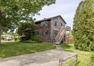 Building Photo - In-Law Suite