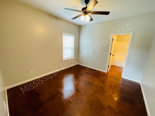Building Photo - 3BR/3BA For Rent