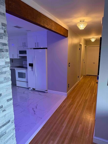 Building Photo - 251 Silleck St