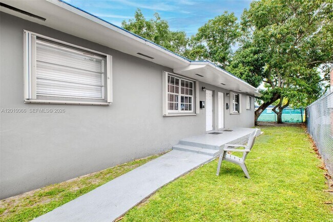 Building Photo - 1535 NW 53rd St