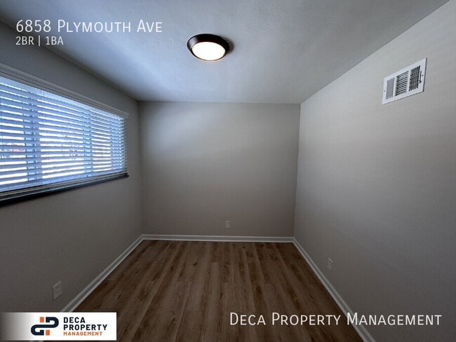 Building Photo - 6858 Plymouth Ave