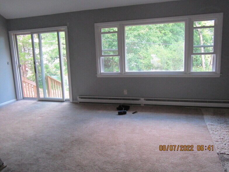 Building Photo - 322 Squaw Trl