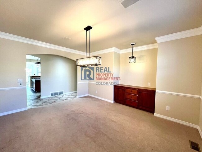 Building Photo - 2645 Rossmere St