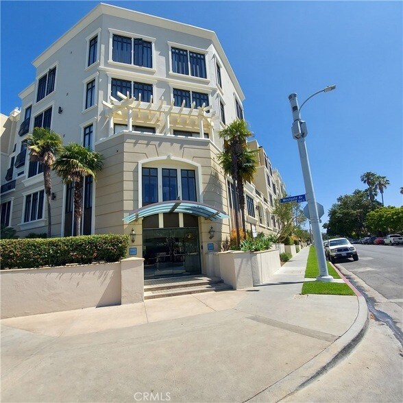 Primary Photo - 11847 Gorham Ave