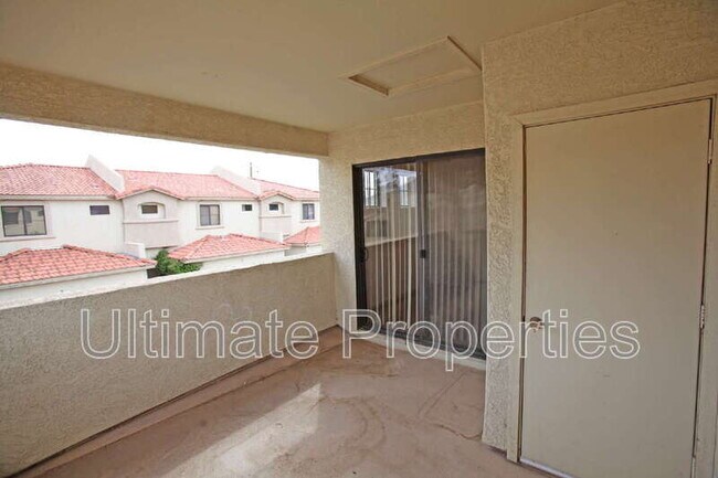 Building Photo - 1505 E Sahuaro Dr