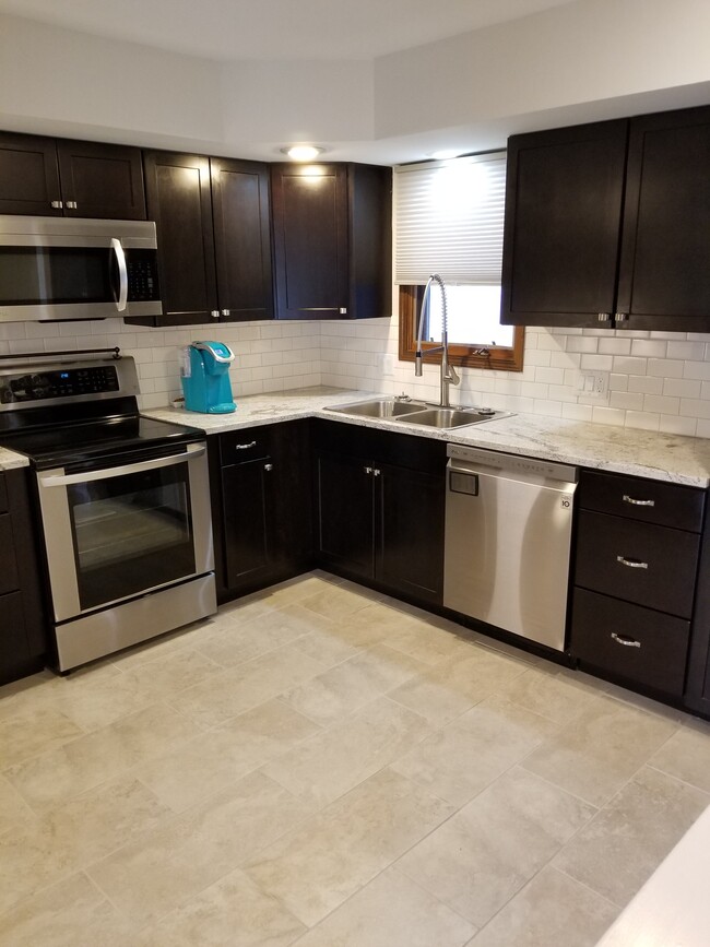 Stainless Steel Appliances - 6734 Worth Ave