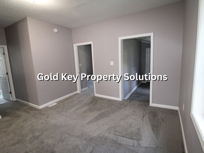 Building Photo - Fully Renovated 3 BR 2 BA House with Upgraded Appliances (NO SECTION 8)