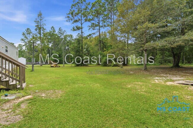 Building Photo - 13821 School Land Rd
