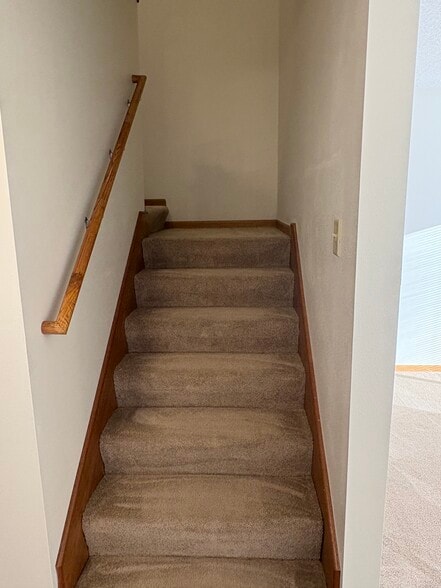 Building Photo - 806 Waldo St