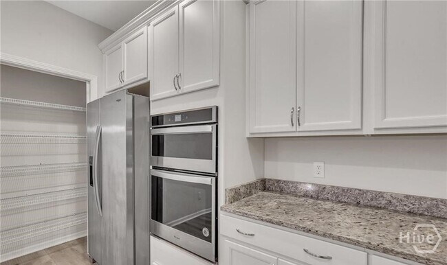 Building Photo - 20 Lower Creek Dr