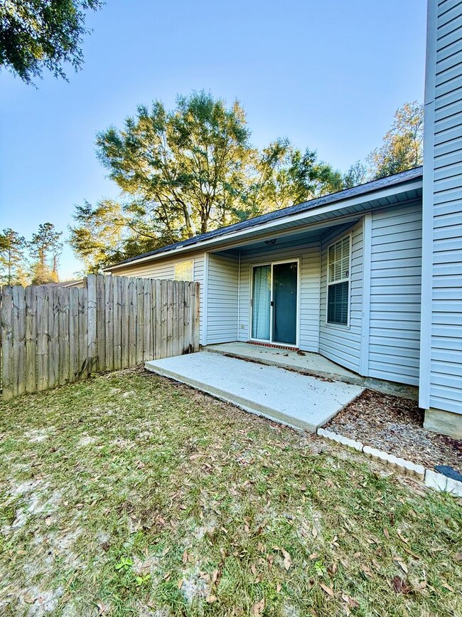 Building Photo - Available NOW 3BD / 2BA Home For Rent!!