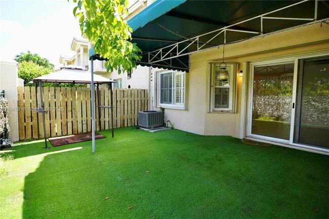 Building Photo - 10181 NW 32nd Terrace