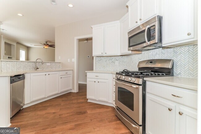 Building Photo - 66 Longwood Ct