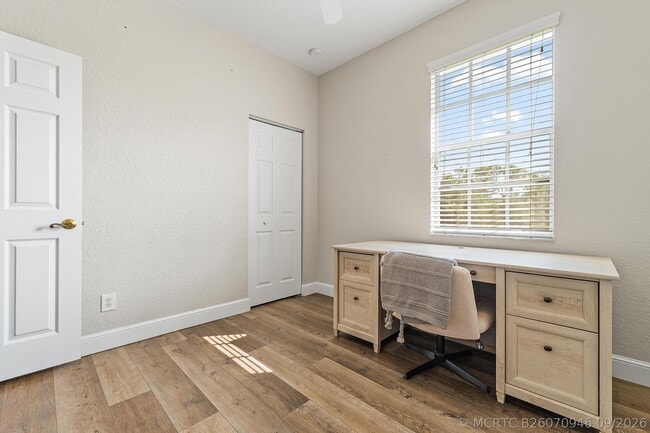 Building Photo - 1561 SE Wilshire Pl