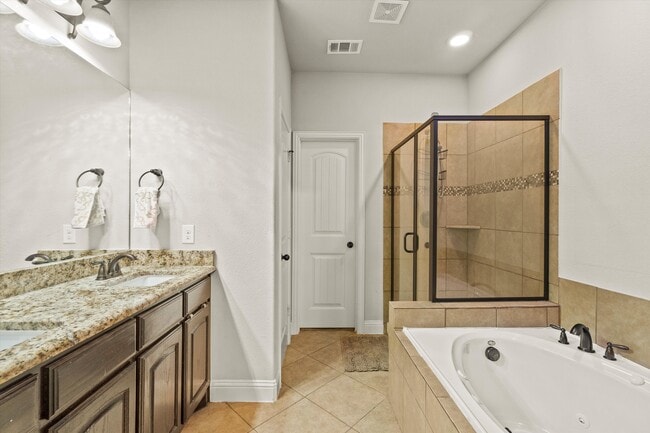 Building Photo - 1525 Avenue A