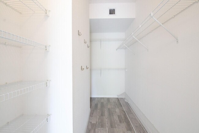 Building Photo - 2801 Sarento Pl