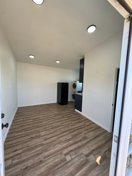 Building Photo - 268 Meadowbrook Dr